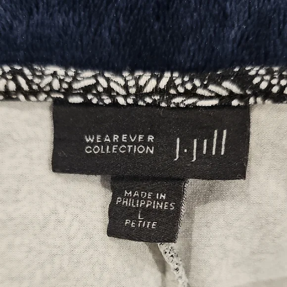 J. Jill Black and White V-Neck Mini Dress - Picture 3 of 7